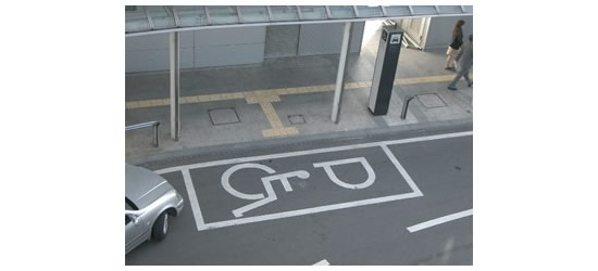 障害者用駐車場